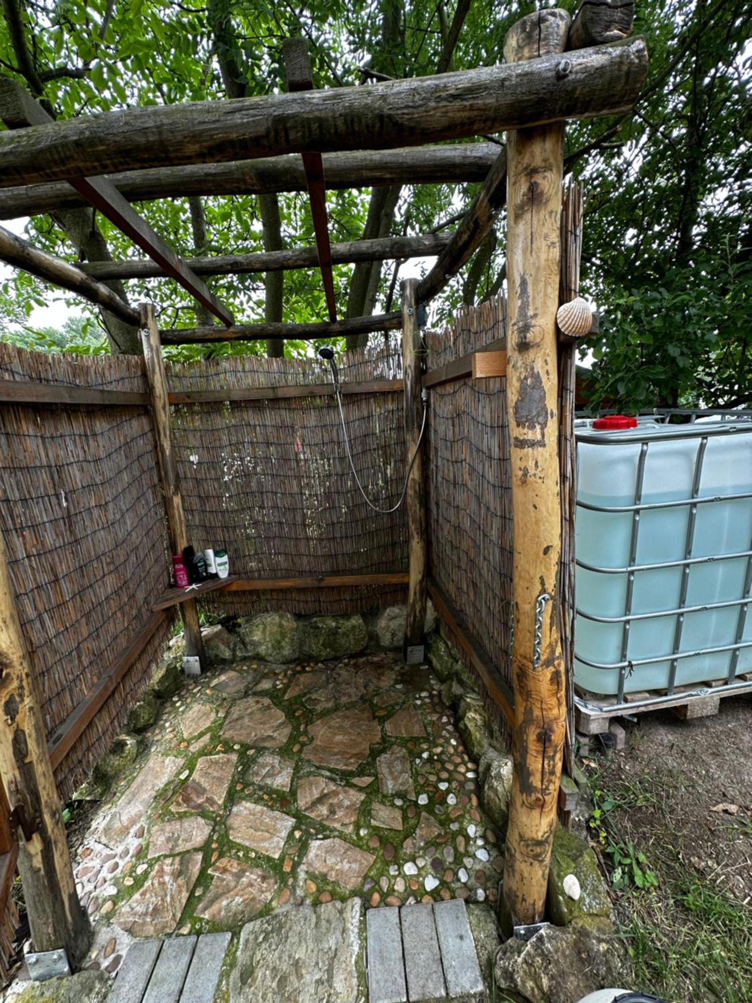 Вилла Cozy Wood Hut On The Farm Trebivlice Экстерьер фото